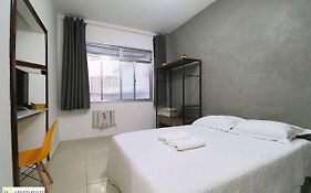 Studio estiloso e com otima localização